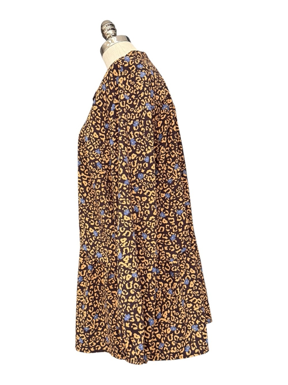 LOGO Lori Goldstein Leopard Floral Print Button Front Swing Tunic Blouse Large - Picture 5 of 12